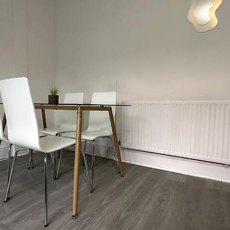 Spectacular 2 Bedroom On Tower Bridge Londen Buitenkant foto